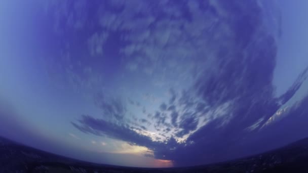 Timelapse Nature Cloud fond. Beau temps bleu. Été clair et nuageux. Paysage nuageux lever du soleil — Video