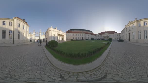 Pałac Prezydencki, Pomnik Józefa Poniatowskiego, Ministerstwo Kultury i Dziedzictwa Narodowego, Hotel Bristol, Warszawa 2021 — Wideo stockowe