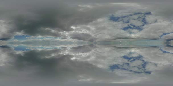 Céu 360 panorama espelho fundo, natureza horixo nublado, lago aéreo nebulosa esférica ou mar — Vídeo de Stock