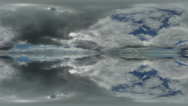 360 panorama esférico vr nubes, timelapse cielo vista nublado naturaleza equirectangular nubes, skyscape skydome, 360 grados de espacio ambiente — Vídeos de Stock