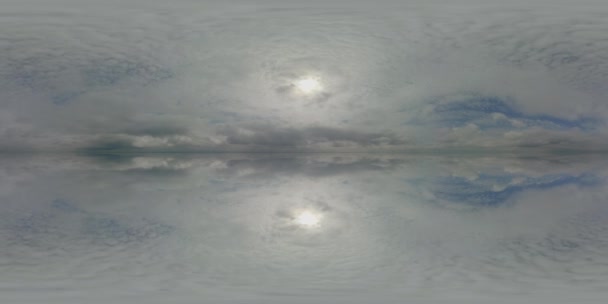 Timelapse himmel vy molnigt natur ekvirektangulära molnlandskap, 360 panorama sfäriska vr moln,, skyscape skydome, 360 graders miljö utrymme — Stockvideo