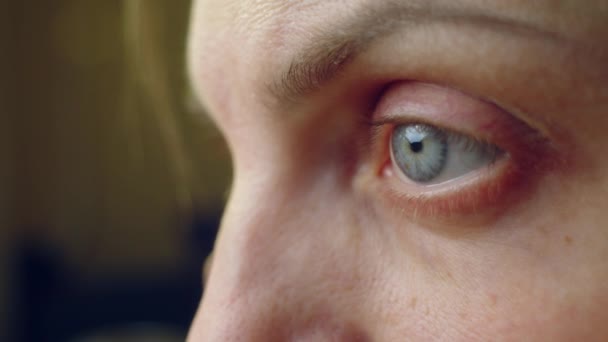 O conceito de visão saudável. Belo olho de uma mulher. — Vídeo de Stock