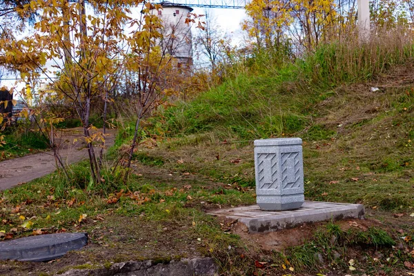 Şehrin sokaklarına yeni çöp bidonları kuruldu..