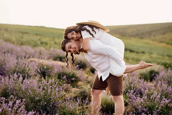 Beautiful Young Couple Walking Lavender Field — ストック写真