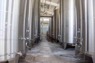 Fabrika ekipmanları alkol üretimi için