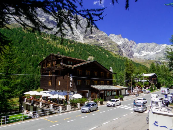 Cervinia Italie Juillet 2022 Vue Hôtel Chalet Valdotain Près Lac — Photo