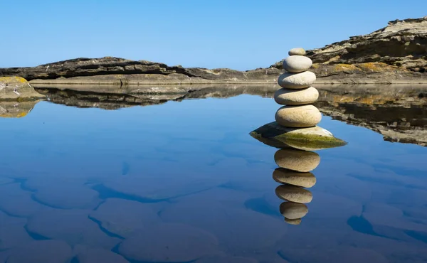 Stacked Stone Tower Beach Sea —  Fotos de Stock