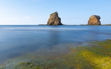 Ondarraitz sahilindeki ikizler, Hendaye, Fransa