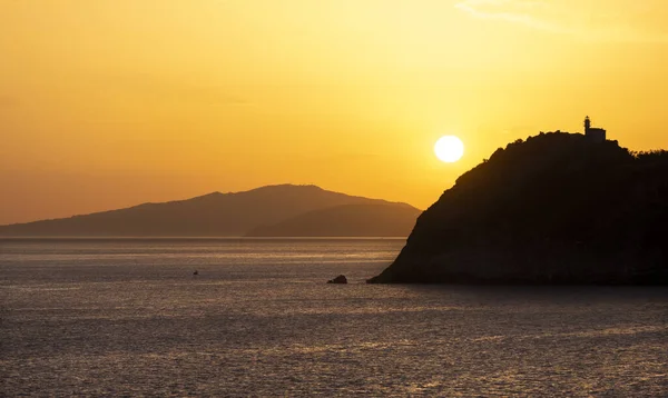 Alba Sulla Costa Euskadi Sole Sorge Dietro Faro Getaria — Foto Stock