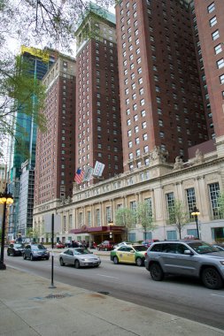 Chicago, Illinois, Birleşik Devletler - 12 Mayıs 2018: Hilton Chicago 'nun dış görünümü