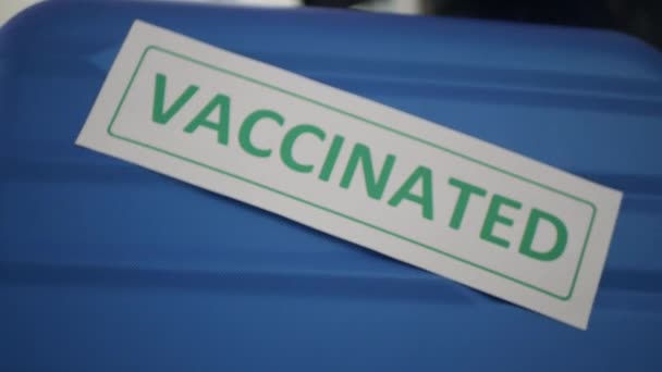 Zakenman Reizend Pandemische Beperkingen Gevaccineerde Persoon Gaat Een Reis Met — Stockvideo