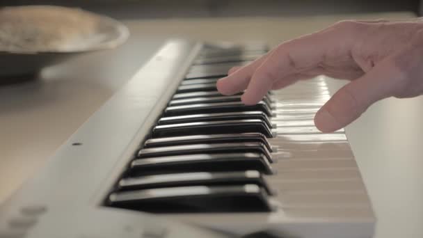 Right Hand Playing Electronic Piano Table — Vídeos de Stock