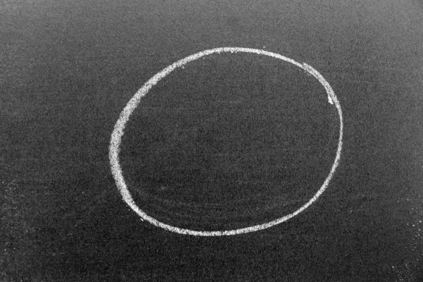 Άσπρη Κιμωλία Χέρι Σχεδίασης Σχήμα Κύκλου Φόντο Μαύρο Του Σκάφους — Φωτογραφία Αρχείου