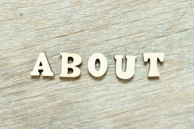 Tahta arkaplan hakkında alfabe harfi