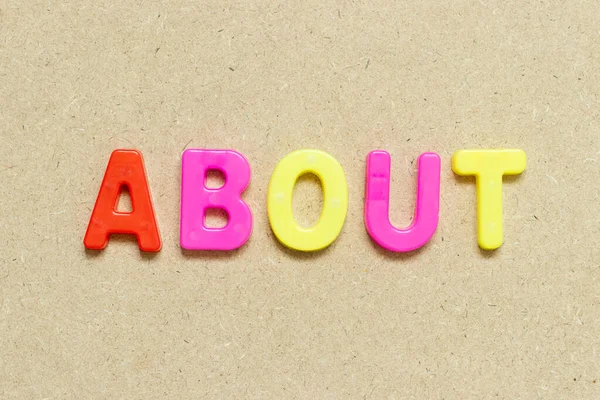 Ahşap zemin hakkında kelime içeren renk alfabesi harfi