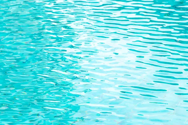 Ondulation Eau Dans Piscine Avec Fond Carrelage Bleu — Photo