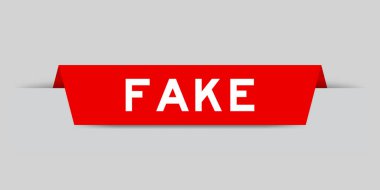 Gri arkaplanda sahte sözcüğü olan kırmızı renk eklendi
