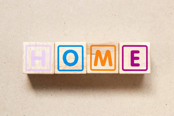 Farbe Buchstabenblock Wort Nach Hause Auf Holz Hintergrund — Stockfoto