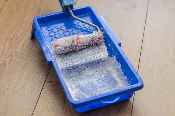 Construction Roller Painting White Paint — Stock Photo, Image