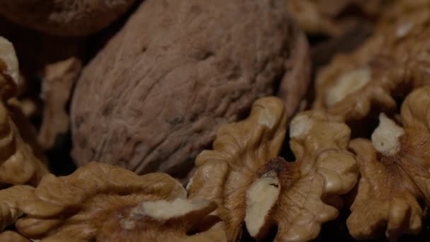 Nueces Ecológicas Sin Cáscara Fuente Omega Alimentación Limpia Saludable Primer — Vídeos de Stock