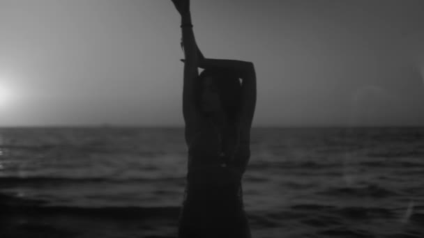 Beautiful Female Silhouette Dances Spins Itself Backdrop Sea Sunrise Focus — Wideo stockowe