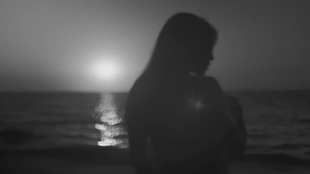 Beautiful Female Silhouette Dances Spins Itself Backdrop Sea Sunrise Black — Vídeo de Stock