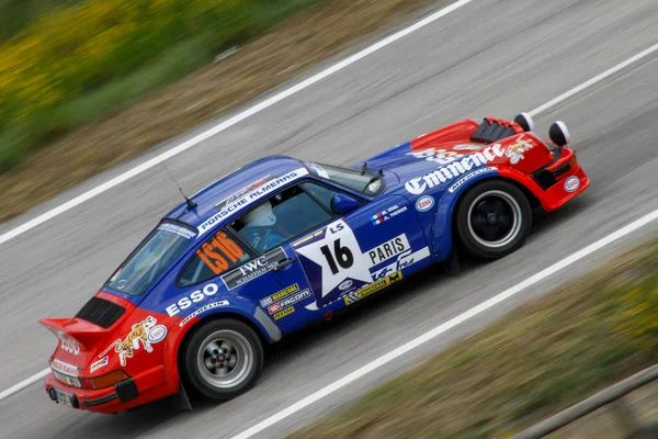 Reggio Emilia, İtalya - 2016 26 06: Reggio Apennines 'in ücretsiz etkinliği Porsche 911. Yüksek kalite fotoğraf