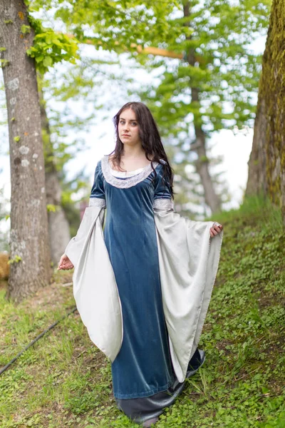 Beautiful Brunette Blue Eyes Girl Fantasy Medieval Clothes Strolls Meadows — Stock Photo, Image