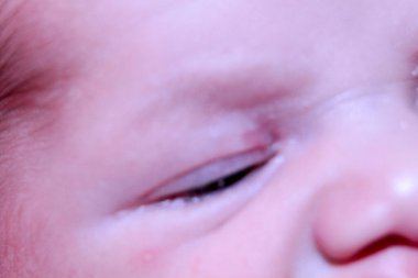 Göz ve yüzün yeni doğmuş bebek ayrıntıları. Yüksek kalite fotoğraf