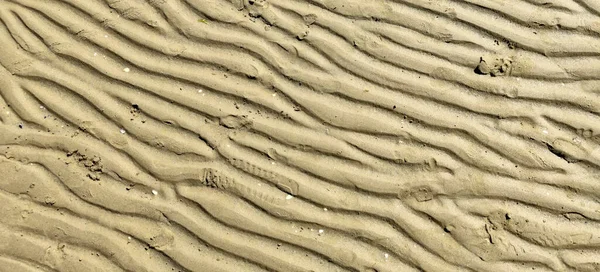 Onde Nella Sabbia Quando Marea Ritira Sulla Sabbia Foto Alta — Foto Stock