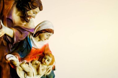 İsa, Meryem Ana ve Aziz Yusuf 'un heykeli. Yüksek kalite fotoğraf