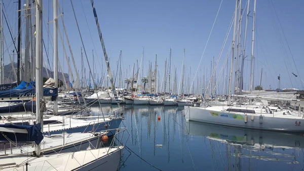 Hafen Von Palermo Boote Liegeplatz Bei Sonnigem Tag Hochwertiges Foto — Stockfoto