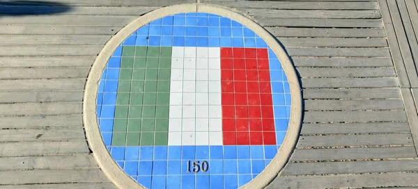 Reprodukcja Włoskiej Flagi Wykonanej Płytkach Nabrzeżu Cattolica Włoszech Wysokiej Jakości — Zdjęcie stockowe