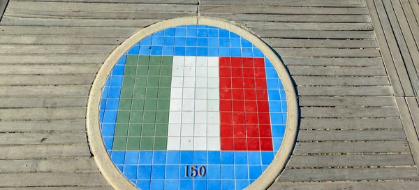 Reprodukcja Włoskiej Flagi Wykonanej Płytkach Nabrzeżu Cattolica Włoszech Wysokiej Jakości — Zdjęcie stockowe