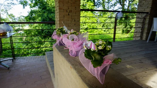 Dekorationen Und Blumen Für Die Taufe Für Den Empfang Hochwertiges — Stockfoto
