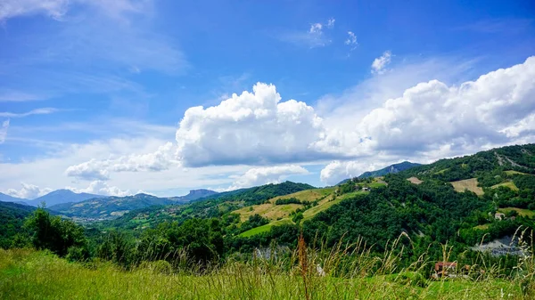 Reggio Apennines Yeşil Tepeleri Talya Nın Reggio Emilia Eyaletinin Ventasso — Stok fotoğraf