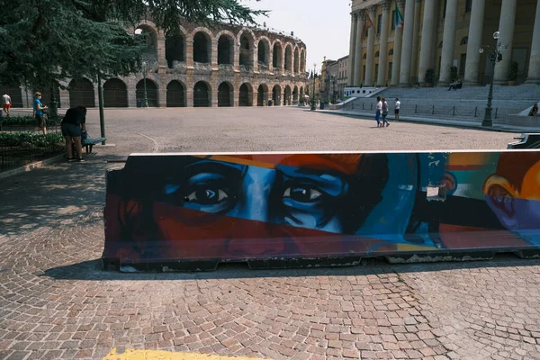 Verona Italy 2019 Overview Traffic Dividers Painted Eyes Various Colors — Foto Stock