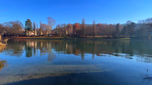 Torino Talya Daki Valentino Parkından Nehri Üzerindeki Manzara — Stok video
