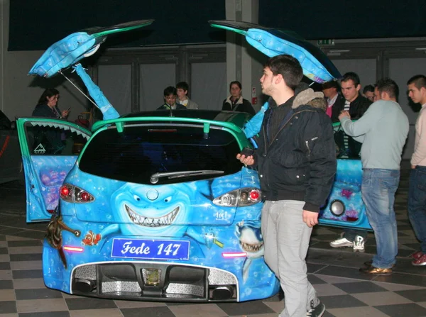 リミニ イタリア 2009年03月26日 私の特別車リミニチューニング 無料イベントアルファロメオ147 高品質の写真 — ストック写真