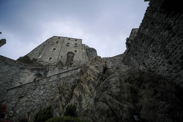 Sacra San Michele Turim Vista Baixo Penhasco Paredes Foto Alta — Fotografia de Stock