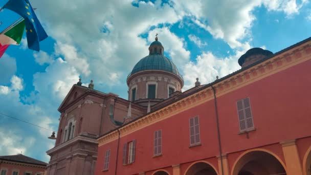 从外面看Ghiara教堂的Reggio Emilia教堂 — 图库视频影像