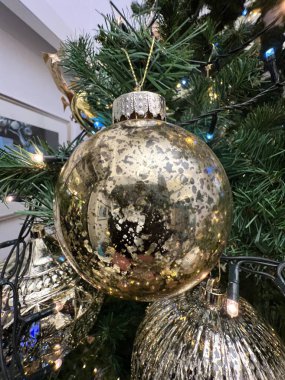 Metalik efektli noel balosu. Yüksek kalite fotoğraf