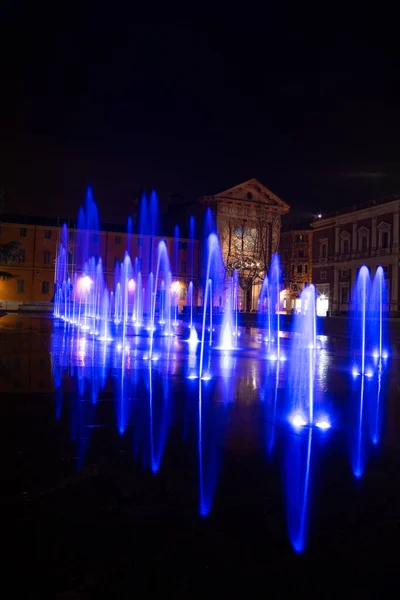 Reggio Emilia Vitória Quadrado Frente Vales Teatro Fonte Luminosa Tricolor — Fotografia de Stock
