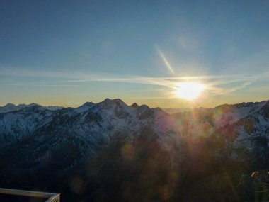 Val Senales dağ manzarası ve buzullu karlı vadi. Yüksek kalite fotoğraf