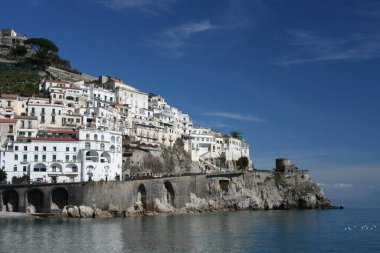 İtalya 'daki Amalfi sahilden panorama. Yüksek kalite fotoğraf