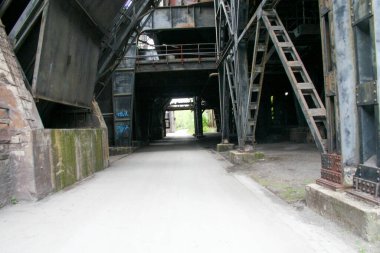 Almanya 'daki Duisburg Landschaftspark sanayi parkı. Yüksek kalite fotoğraf