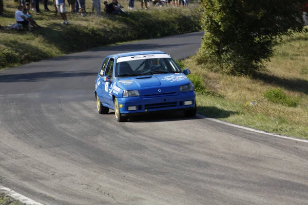 レッジョ エミリア イタリア 2016年06月26日 レッジョ アペニンのフリーイベントのラリー Renult Clio Sport 高品質の写真 — ストック写真