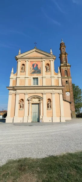 Igreja Villa Sesso Reggio Emilia Dia Ensolarado Foto Alta Qualidade — Fotografia de Stock
