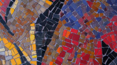 Duvarda renkli mozaik fayanslar var. Yüksek kalite fotoğraf