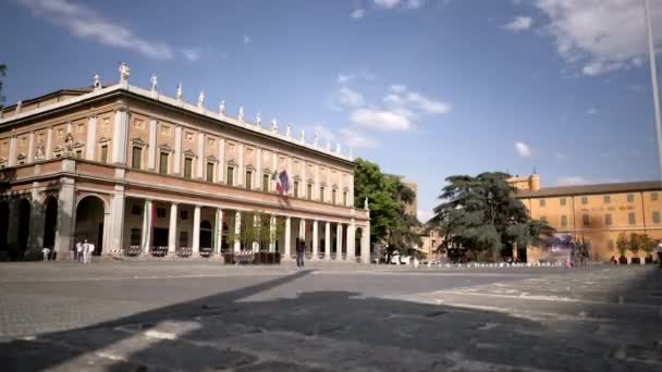 Reggio Emilia Victory Square Bright Colored Fountains Time Lapse Video — Stock Video